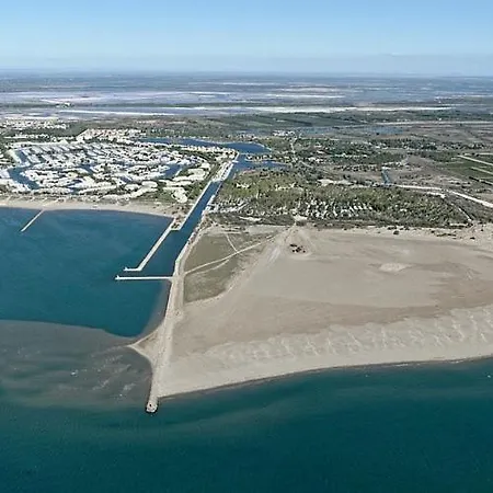 Cop Hornier, T2 Paisible, Proche Plage, Port Royal, 4 Personnes Апартаменты Ле-Гро-дю-Руа